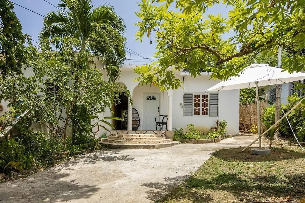Апартаменты Breakfast Incl Adorable1Bcottage Walk To The Beach Прайори